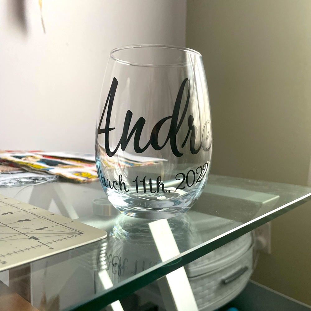 Custom Name Stemless Wine Glasses (25 Character Max.)